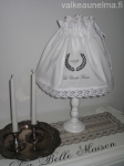 Lampunvarjostimenhuppu_blanche_maison